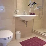 B By Interhome