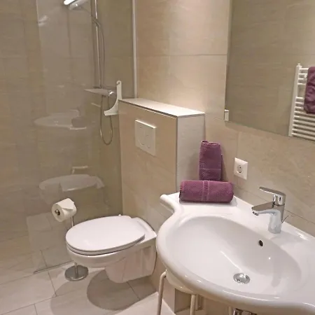 B By Interhome Daire Ried im Oberinntal