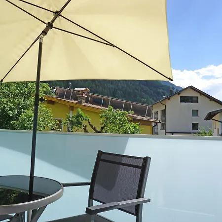 B By Interhome Daire *